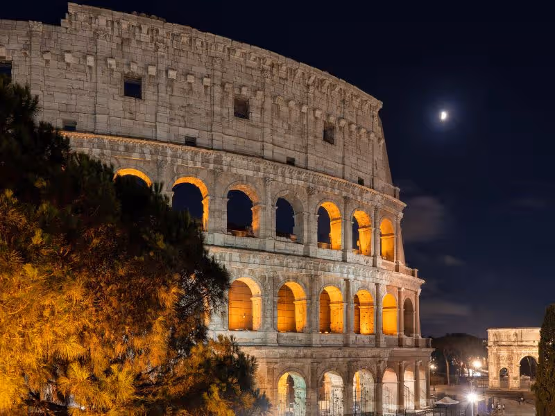 Colosseum with Arena guided tour by night